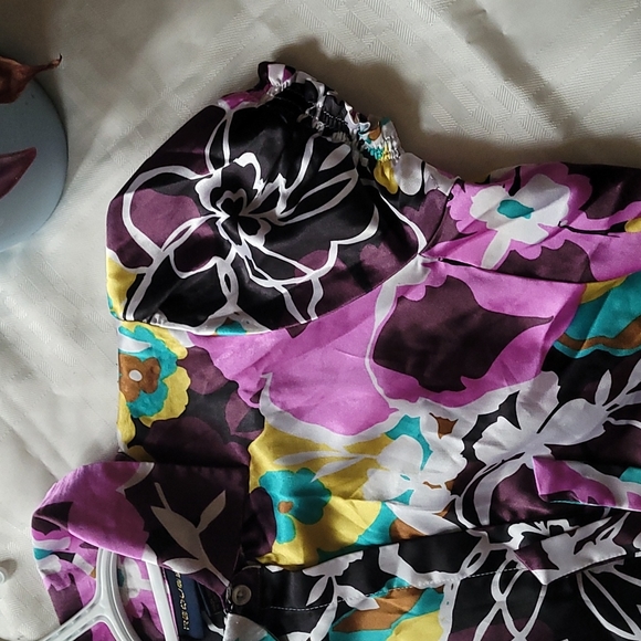 REQUEST floral Blouse - Picture 4 of 4